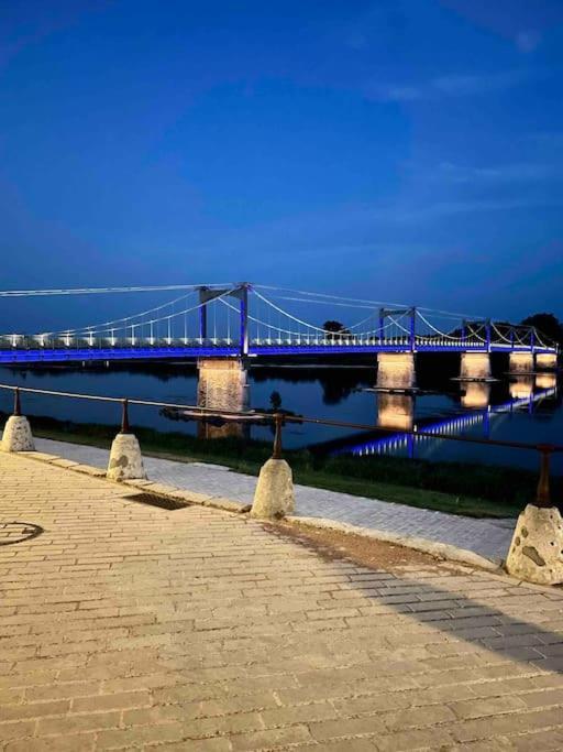 Le Studio Du Port Châteauneuf-sur-Loire Exteriér fotografie